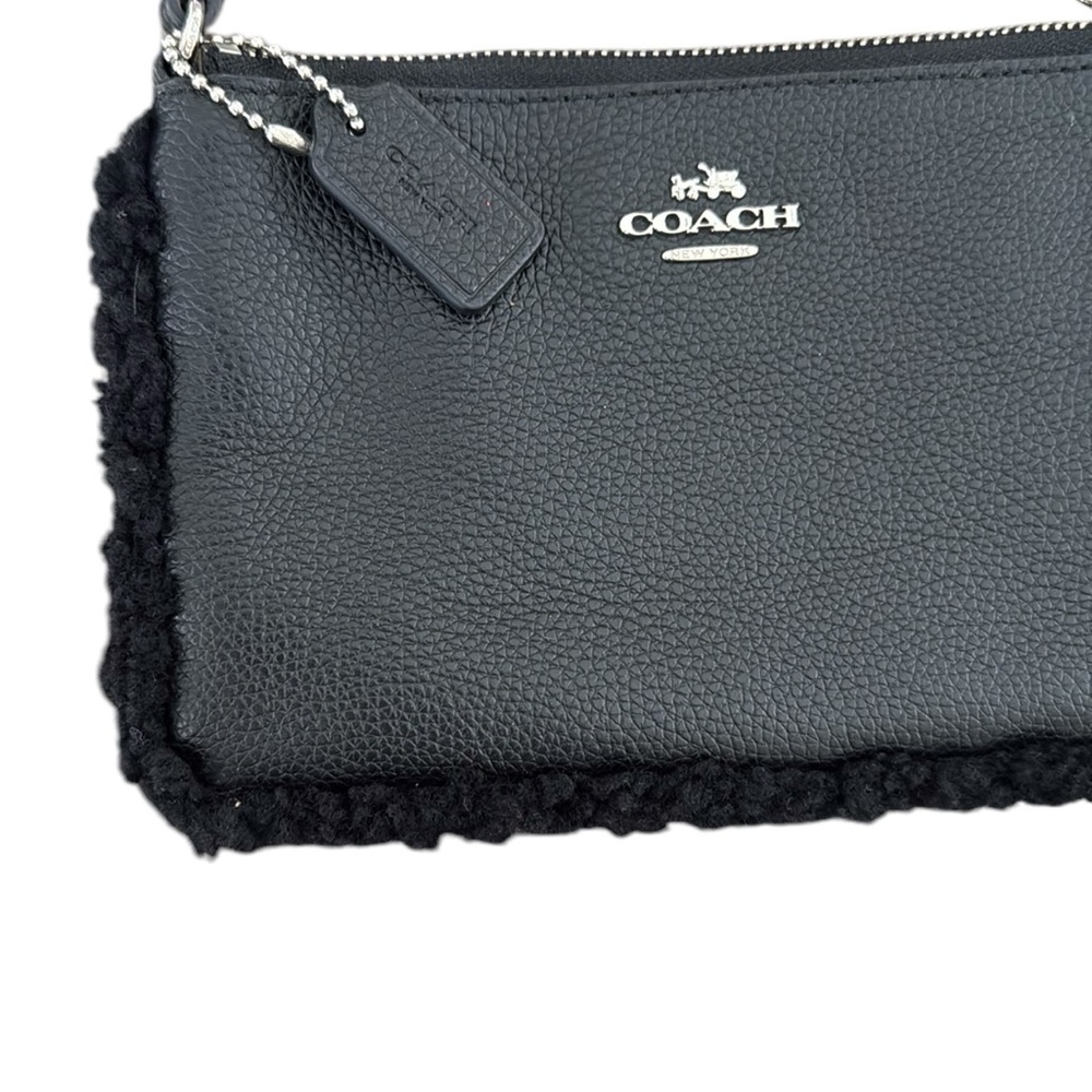 Coach Wristlet Black Pebbled Leather W/ Black Shearling Trim F64709 - Picture 2 of 4